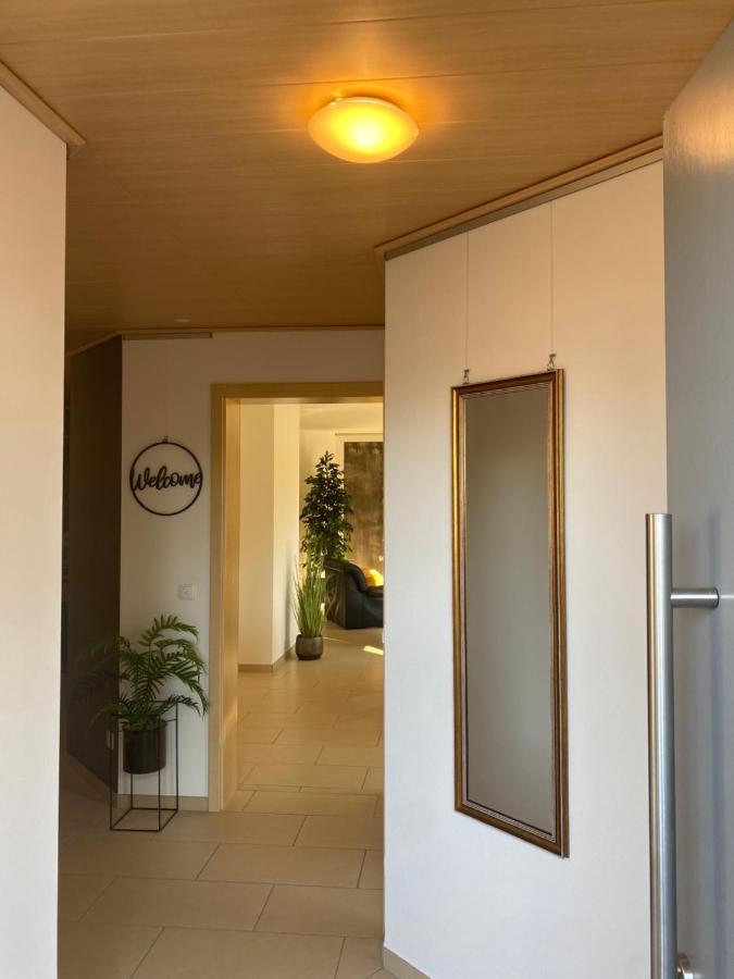 Attraktive Wohnung-Elztalidyll-Zwischen Mosel,Nuerburgring Und Burg Eltz Kollig ภายนอก รูปภาพ