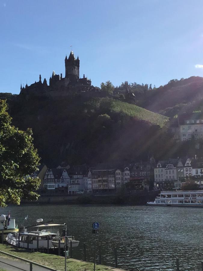 Attraktive Wohnung-Elztalidyll-Zwischen Mosel,Nuerburgring Und Burg Eltz Kollig ภายนอก รูปภาพ