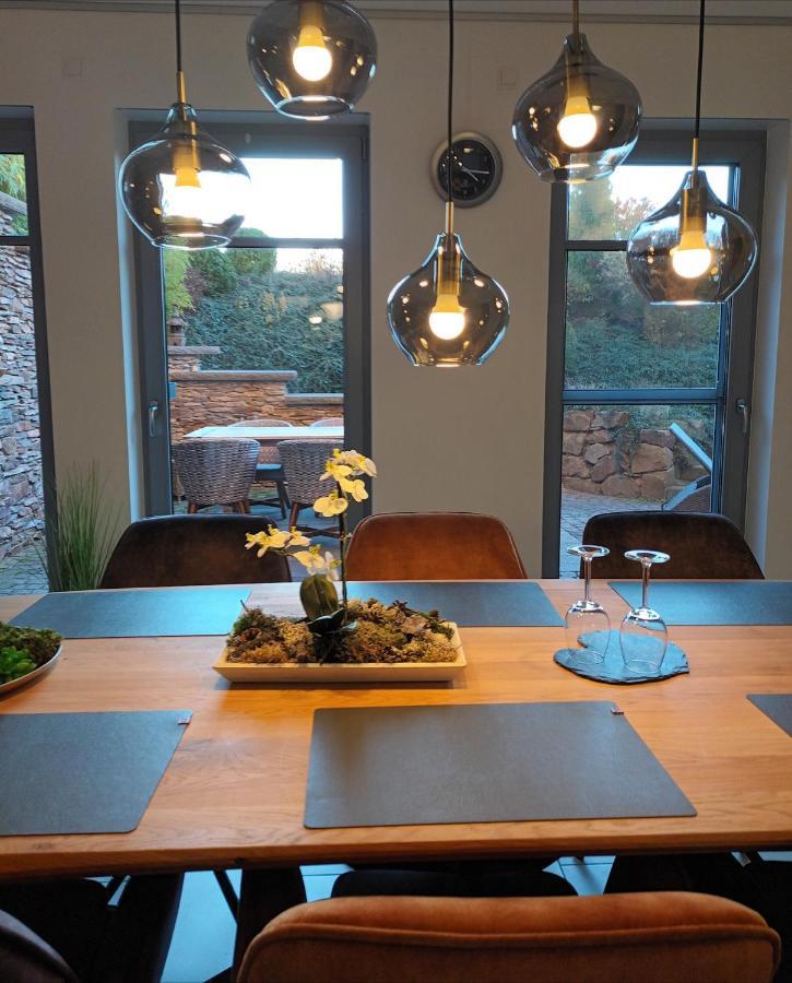 Attraktive Wohnung-Elztalidyll-Zwischen Mosel,Nuerburgring Und Burg Eltz Kollig ภายนอก รูปภาพ