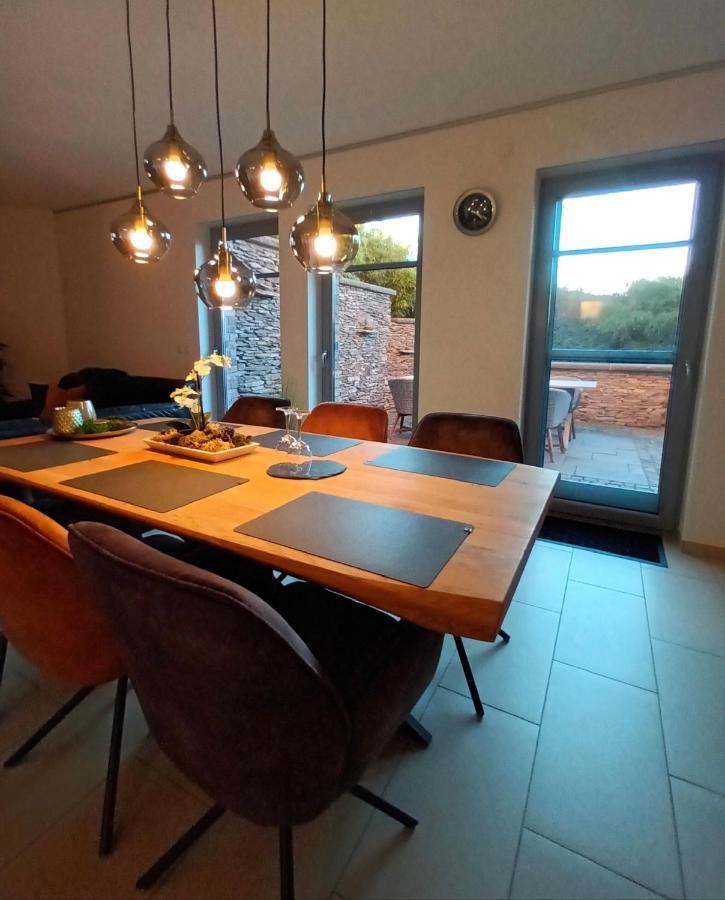 Attraktive Wohnung-Elztalidyll-Zwischen Mosel,Nuerburgring Und Burg Eltz Kollig ภายนอก รูปภาพ