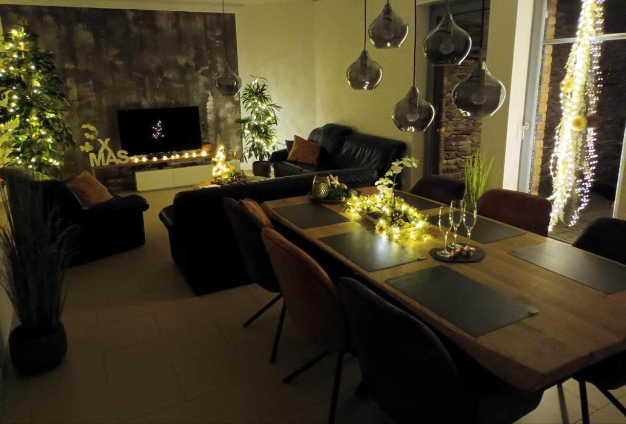 Attraktive Wohnung-Elztalidyll-Zwischen Mosel,Nuerburgring Und Burg Eltz Kollig ภายนอก รูปภาพ